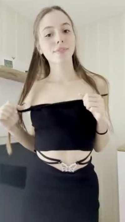 Raise your dick if you like my pierced boobs