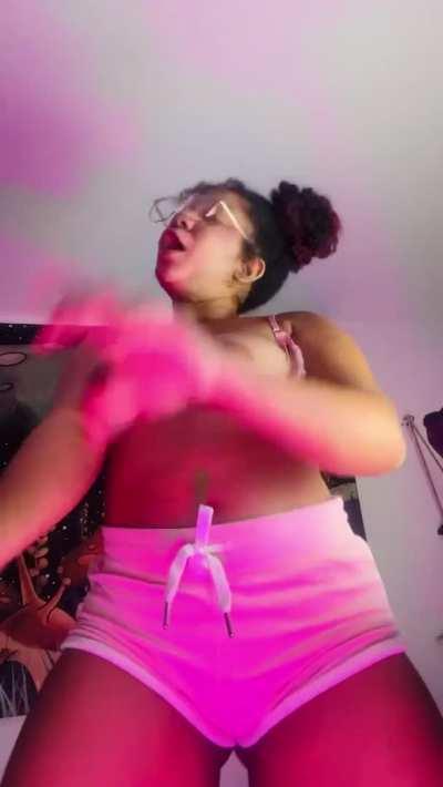 Pretty girl dancing for you:3