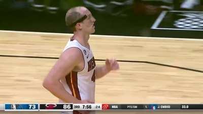 [Highlight] Jimmy Butler masterfully feeds the hungry Masked Zeller