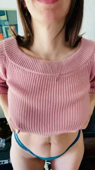 Do you like a MILF that's a little innocent and a little naughty? [40F]