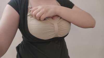 I didn't know nursing bras could be sexy until now