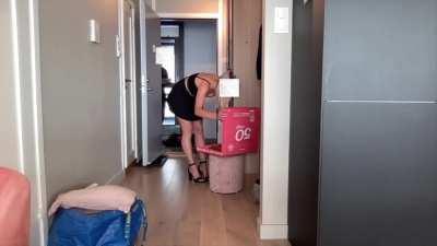 Doing the pizzadare while stuffed to the brim💦