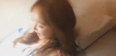 accidentally showing her hairs 🥰