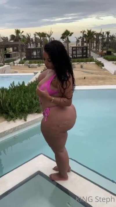 Steph King Thickness