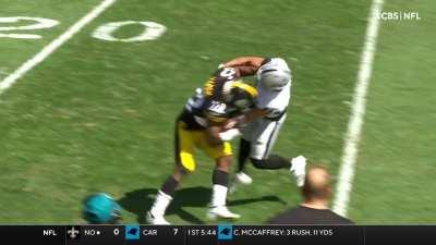 [Highlight] Najee Harris Brings Down Raiders DB With Vicious Stiff Arm