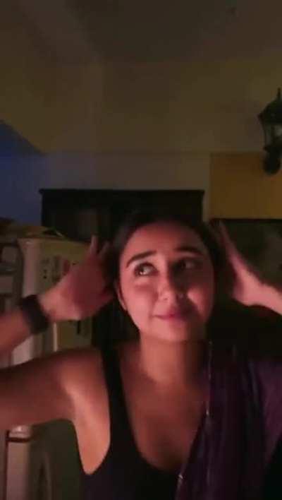 What would you if she is dancing like this in front of u!