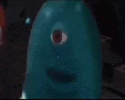 When I see the heavy spinning the minigun and my teammate running towards my statue with the defib in tdm