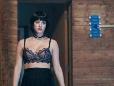 Camila Mendes and Lili Reinhart