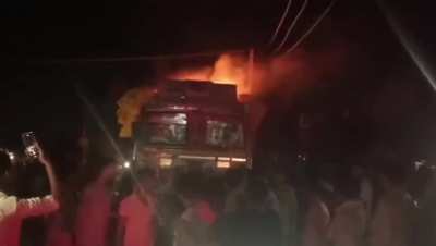 Hindutva mob in India sets a truck on fire over suspicion that it was carrying beef