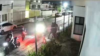 Two American Tourists Robbed in Mexico, Beg for Their Passports Back