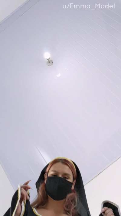 Excuse me, is this seat taken? No? Wonderful!