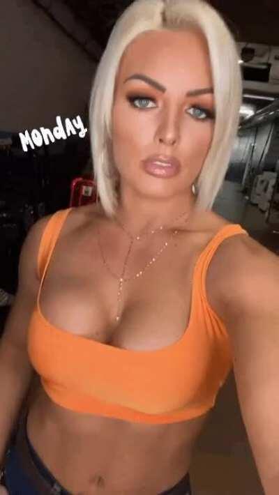 Mandy Rose hot dayum