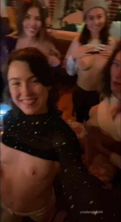 Flashy Fun with Friends at the Pinball Arcade