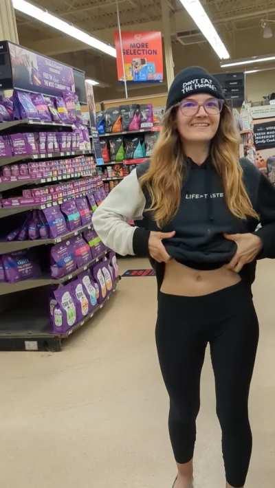 Quick flash in the store [GIF]