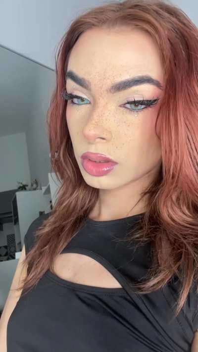 Red hair and a dirty mouth - what more could you ask for?