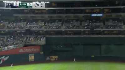 [Highlight] Aaron Judge Hits 3-run Shot, His 28th, To Make it 5-0 Yankees