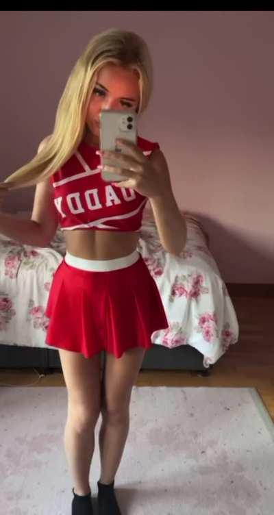 Say helloo if you like naked cheerleaders!