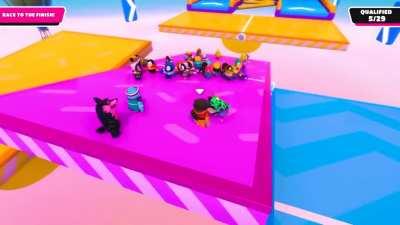 33 People Eliminated From Seasaw!