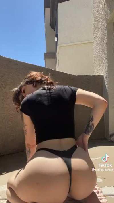 Bootyyy