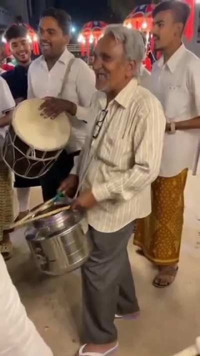 Backbencher vibes ( washing powder Nirma xD)