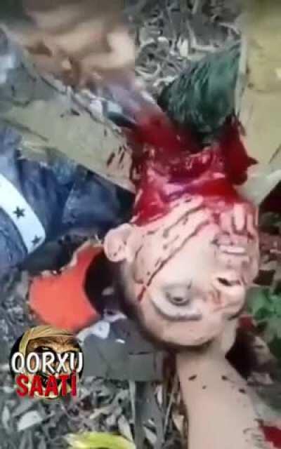 [Global] - (Nsfw) / The moment of execution (with a knife)