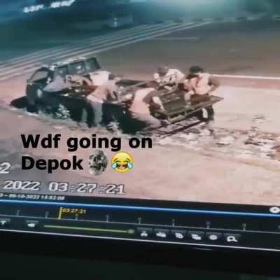 Wdf going on in Depok 💀