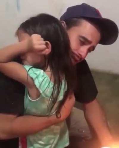 This father couldn't afford a full cake for his daughters birthday and she wasn't expecting one.