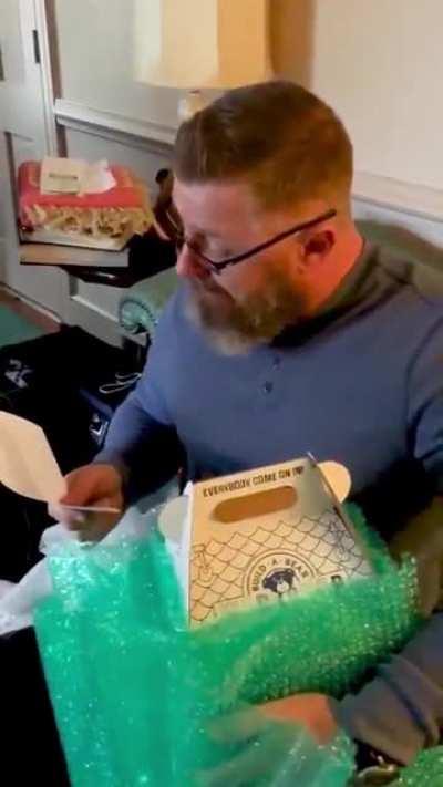 This man donated his son's heart after losing him in a car wreck... the recipient sent him this gift