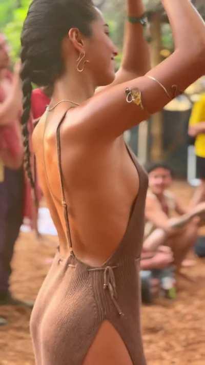 Does anyone know who this dancing latina/Indian is?