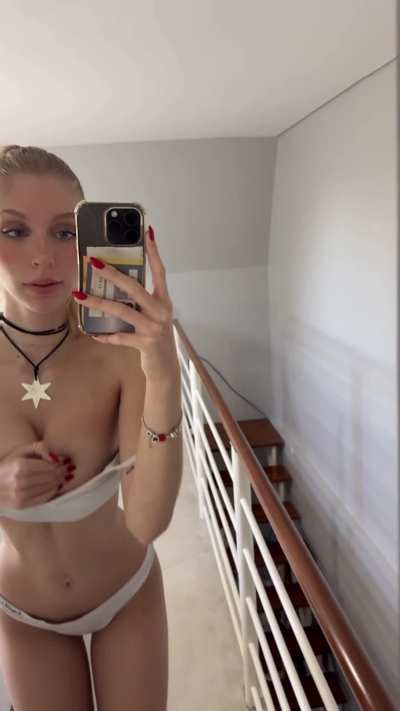 Horny 18yo argentina , any takers?