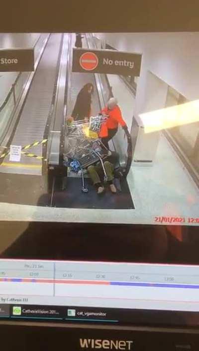 the next time you go up a ramp, pay attention to the stop button at the beginning and at the end... that can prevent accidents like this