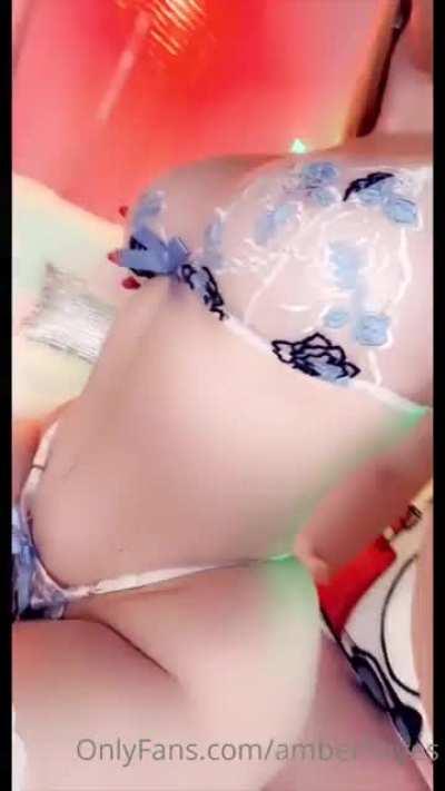 Nothing like a white girl with ass