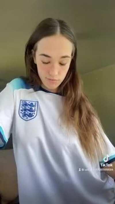 Just wanting to cheer up all the England fans 😔🏴󠁧󠁢󠁥󠁮󠁧󠁿 (20F)