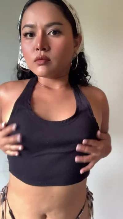 looking for a daddy i can give the guac guac 3000