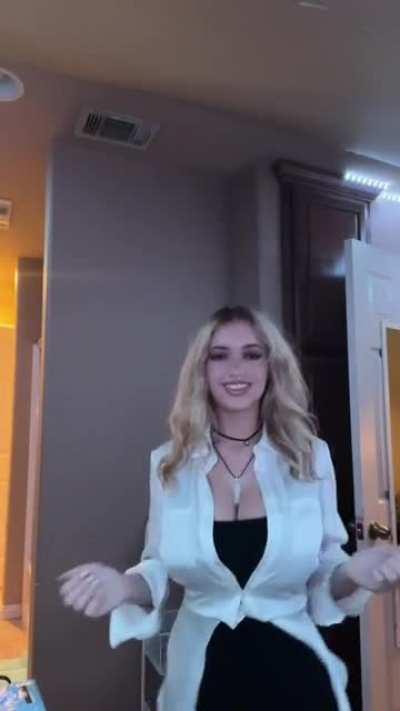 She's in love with this outfit