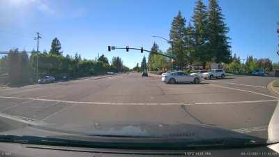 Nissan driver violates multiple traffic laws, saves absolutely zero time.