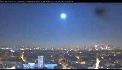 An asteroid of 1 meter that exploded above Paris in France that night.