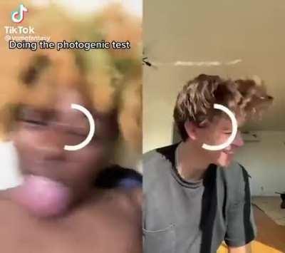 He was posing the whole time fr 🤔