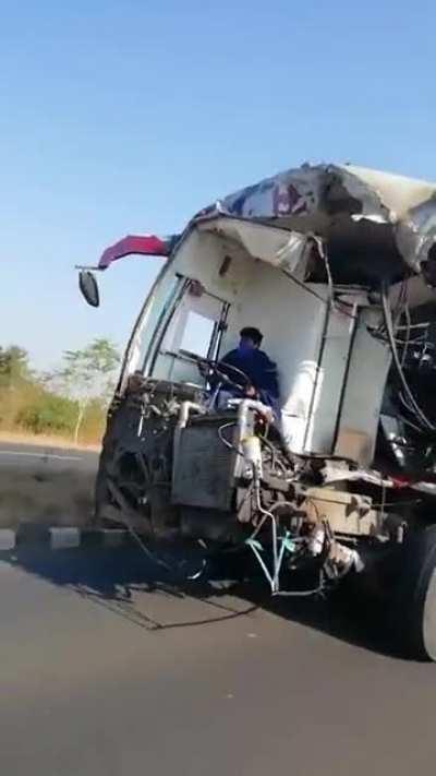 Passengers said bus is too hot and no working AC, Driver made awsome AC for them