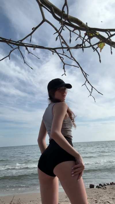 my booty shorts got your attention