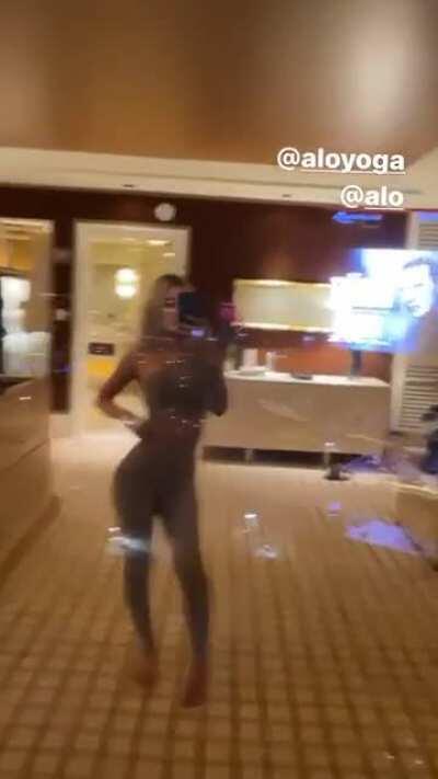 Sarah is an attractive person.