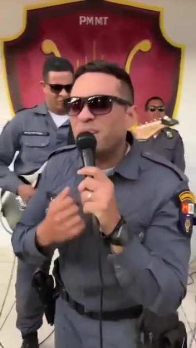 Brazilians off-duty cops