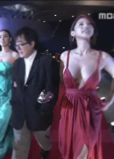 ‎South Korean actress Oh In-Hye has amazing baby feeders