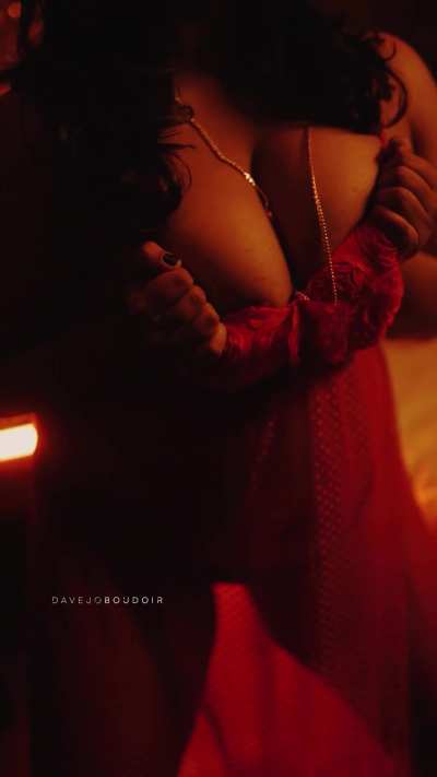 Chubby girl slayin 🖤 from my shoot archives