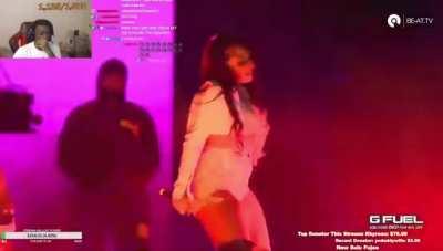 😭😭😭😭shi old but still funny