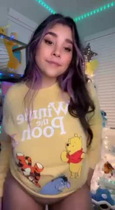 I’m a curvy Latina.. would you eat me out daily?