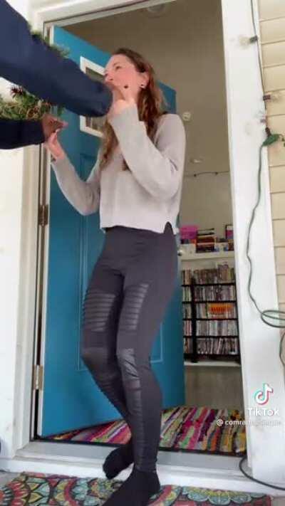 Reformed prisoner visits teacher after released