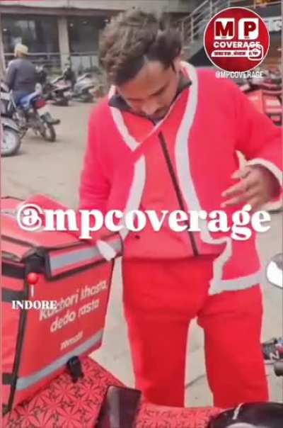 Hindutva goons force food delivery guy to remove Santa costume