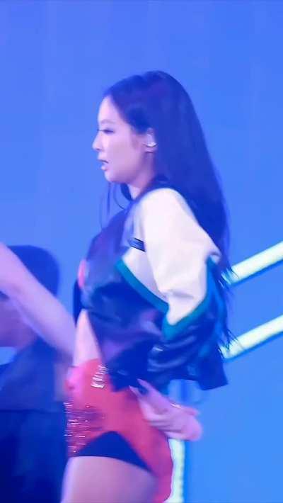 Jennie is such a fine slut 🥵 (tried to enhanced it to 2k quality + 60 fps)