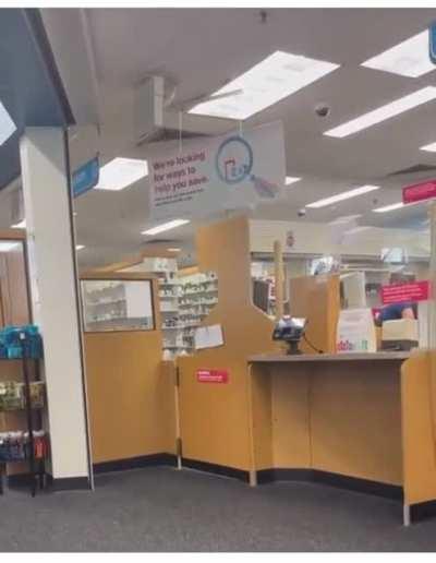 Y’all see this shit 🤣 dude walked in and scored hella pints but should’ve been covered up and gloves on IMO but nonetheless that’s ballsy